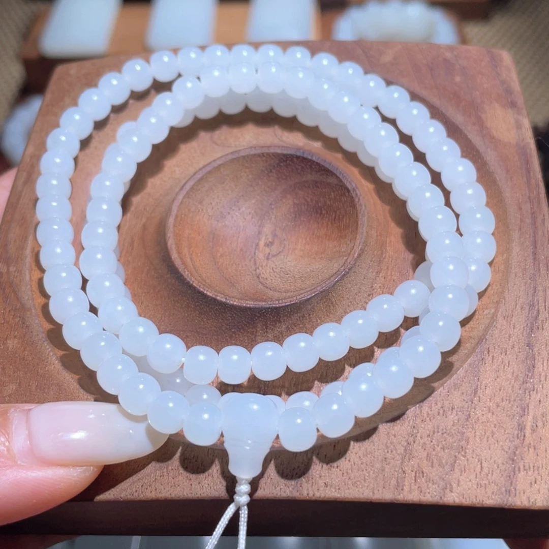 未镶嵌手链和田玉卡6