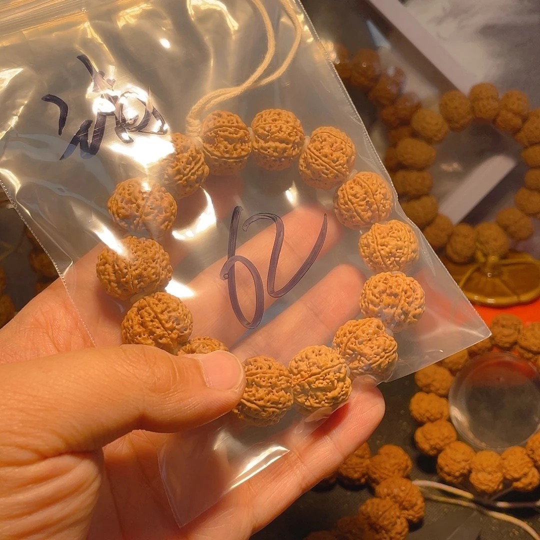 金刚菩提手串请****爱蜂王