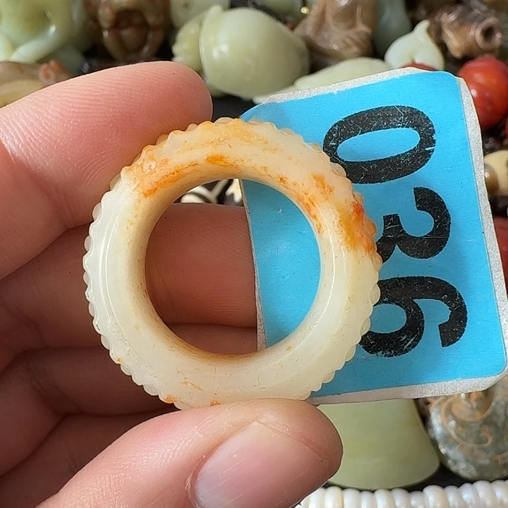 平***凡和田玉未镶嵌颈饰