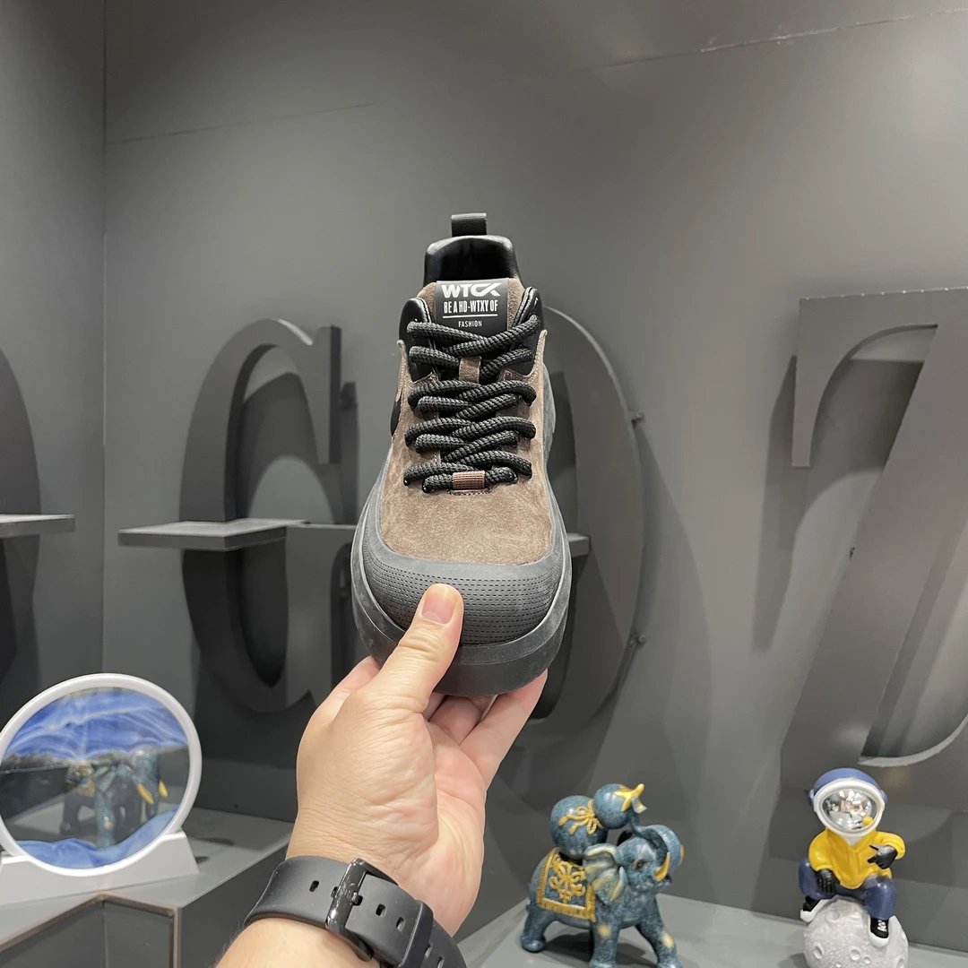 复古时尚百搭休闲鞋低帮厚底轻便舒适防滑耐磨高颜值潮流男鞋