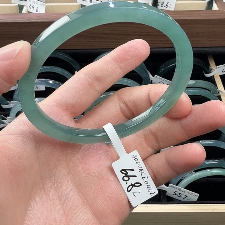 翡翠手镯未镶嵌漏*刘66.82