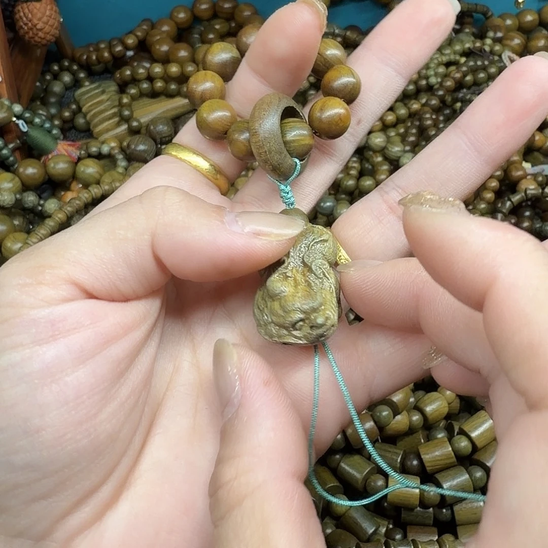 维腊木（绿檀）无事牌