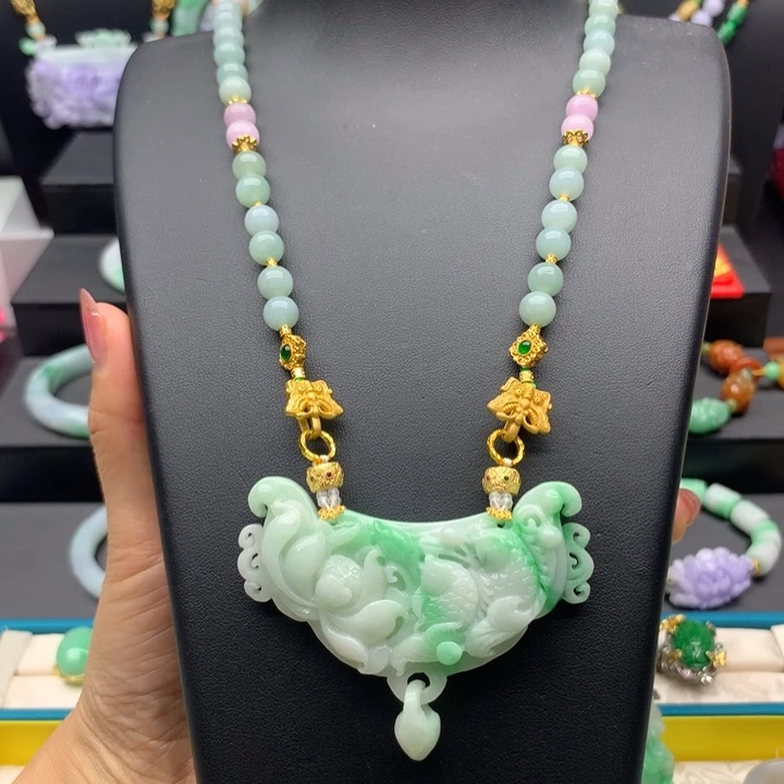 颈饰未镶嵌翡翠翡翠弯弯