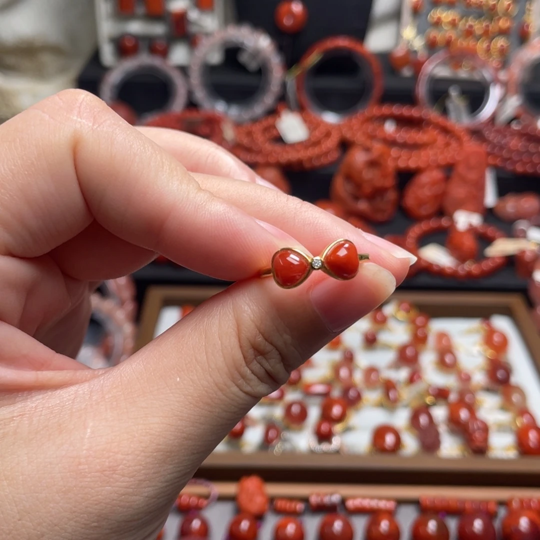 南红玛瑙银S925镶嵌蝴蝶结戒指