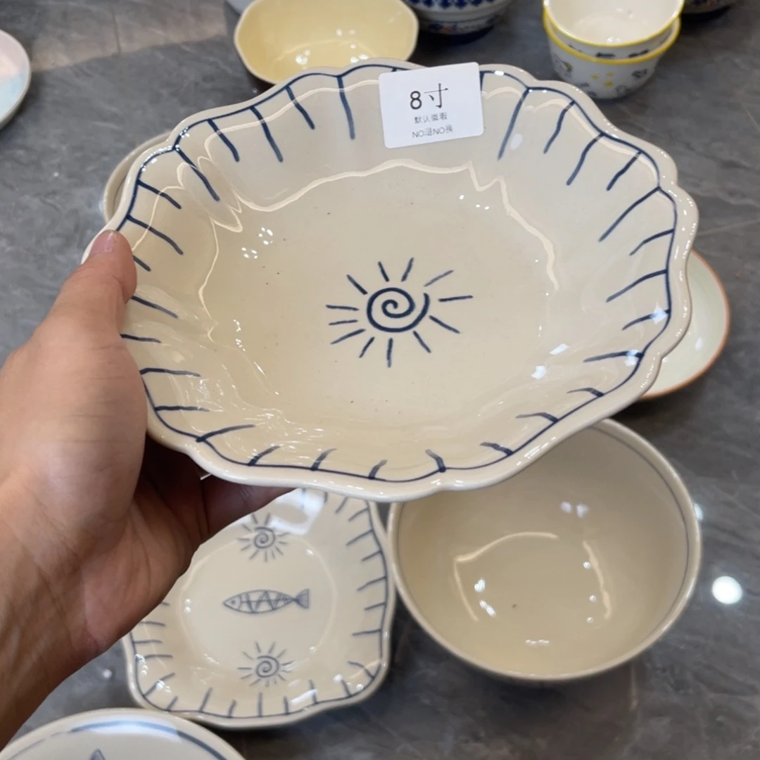 陶瓷微瑕餐具介意勿拍，满18飞！