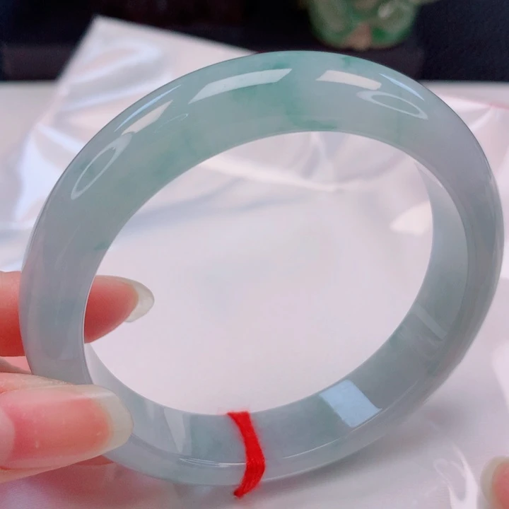 翡翠未镶嵌手镯57圈