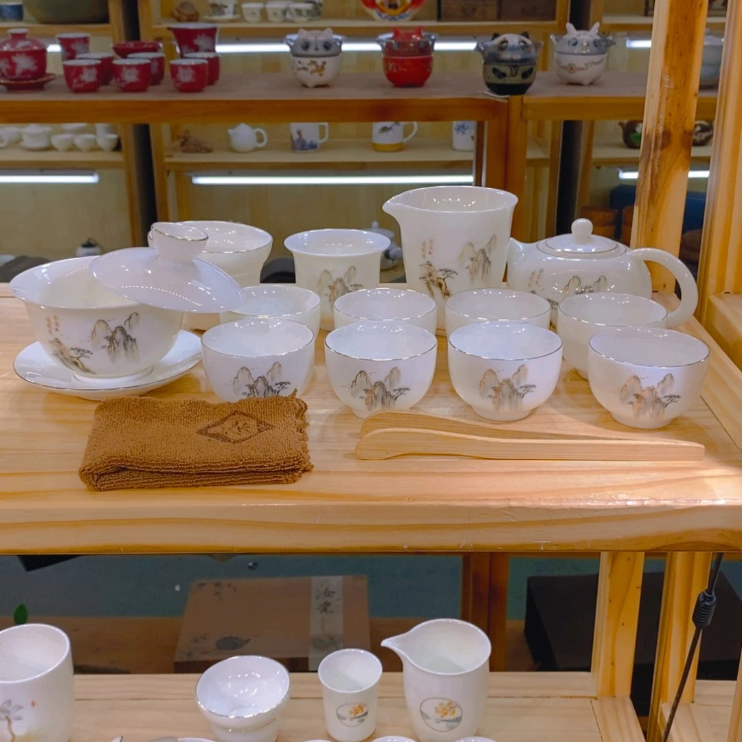 不止中国白羊脂玉瓷