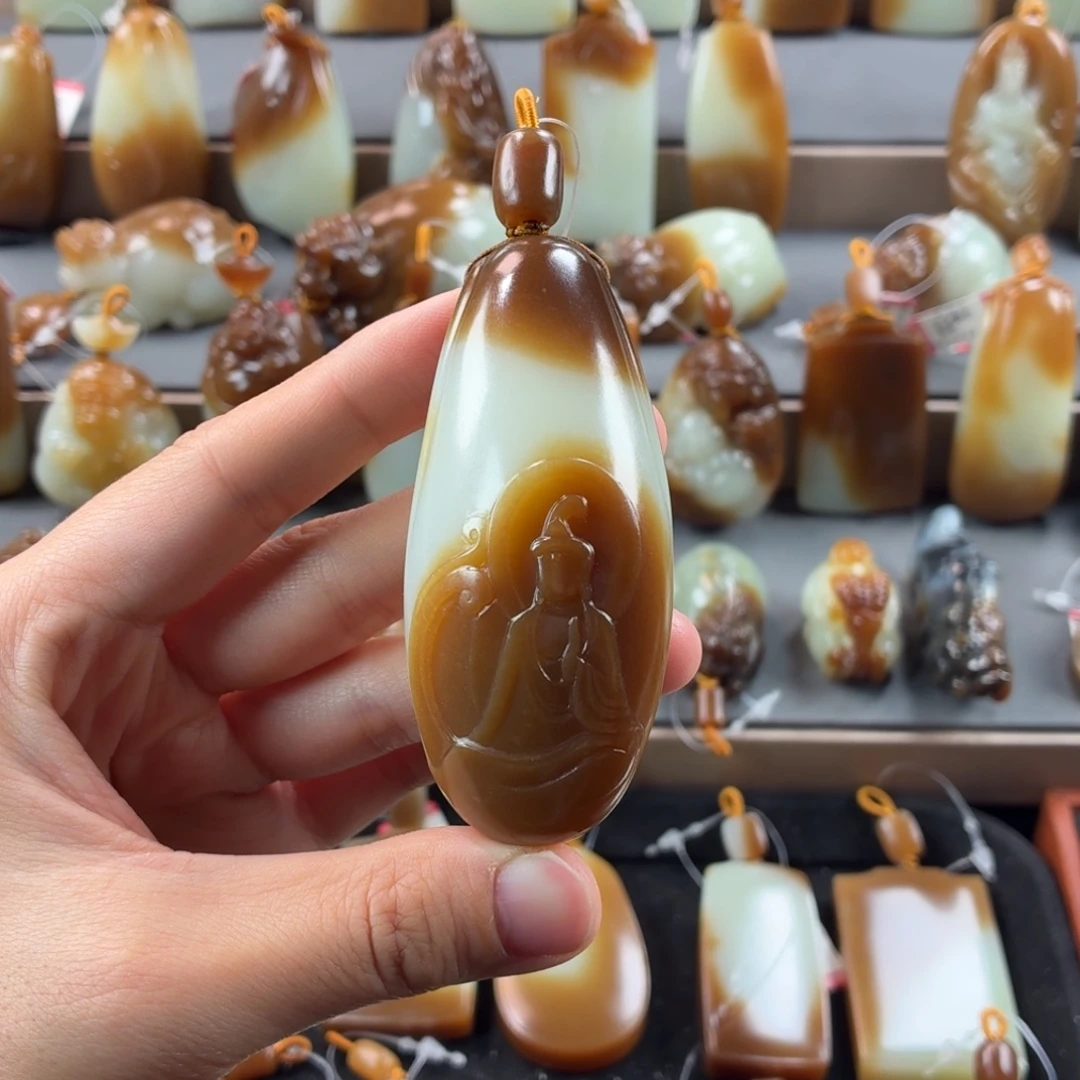 和田玉未镶嵌颈饰