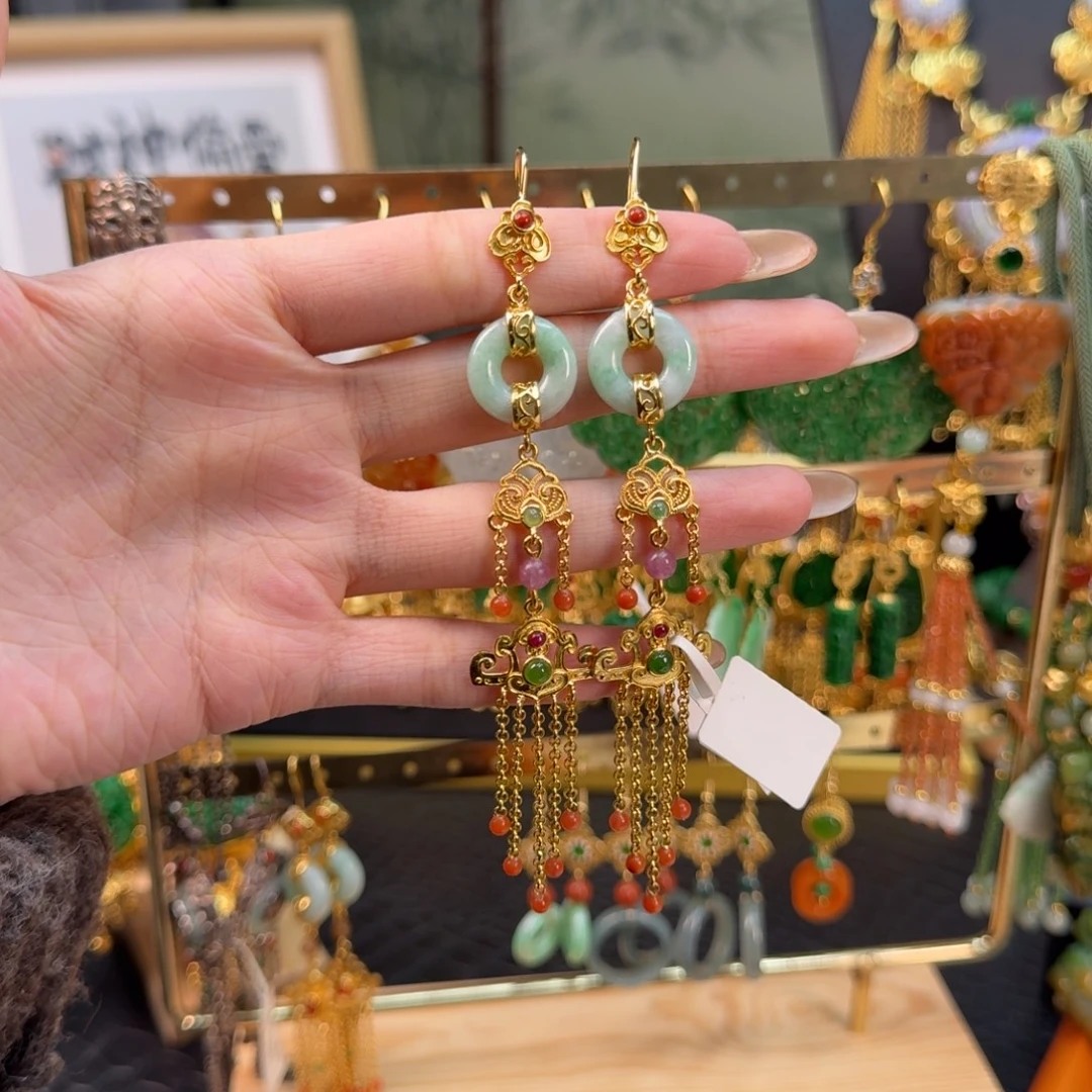 翡翠未镶嵌套链福利耳坠