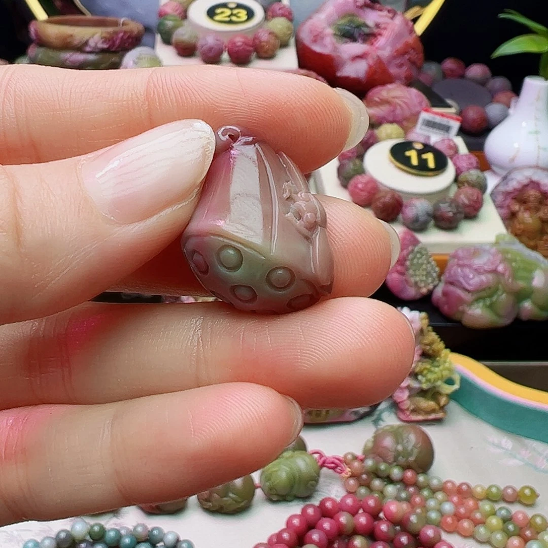 定制石英质玉盐源未镶嵌