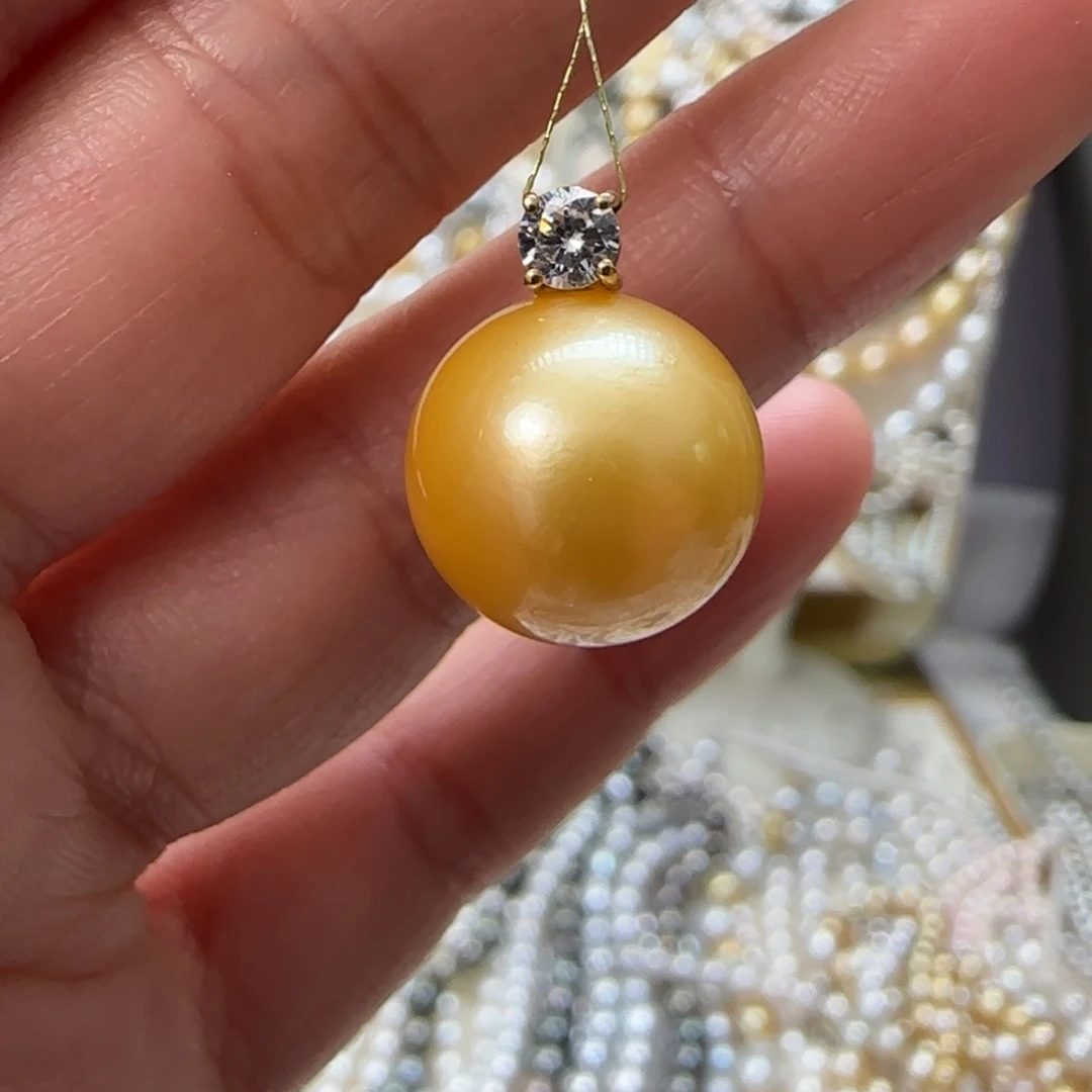 海水珍珠颈饰18K金镶嵌