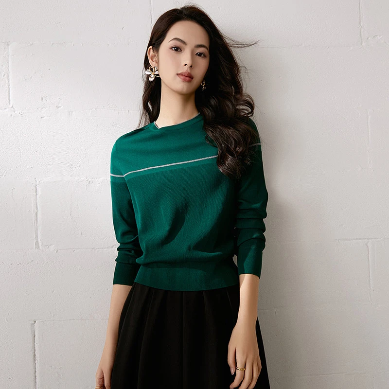 晚白【专享】2025上衣弹力套头针织衫女24122402