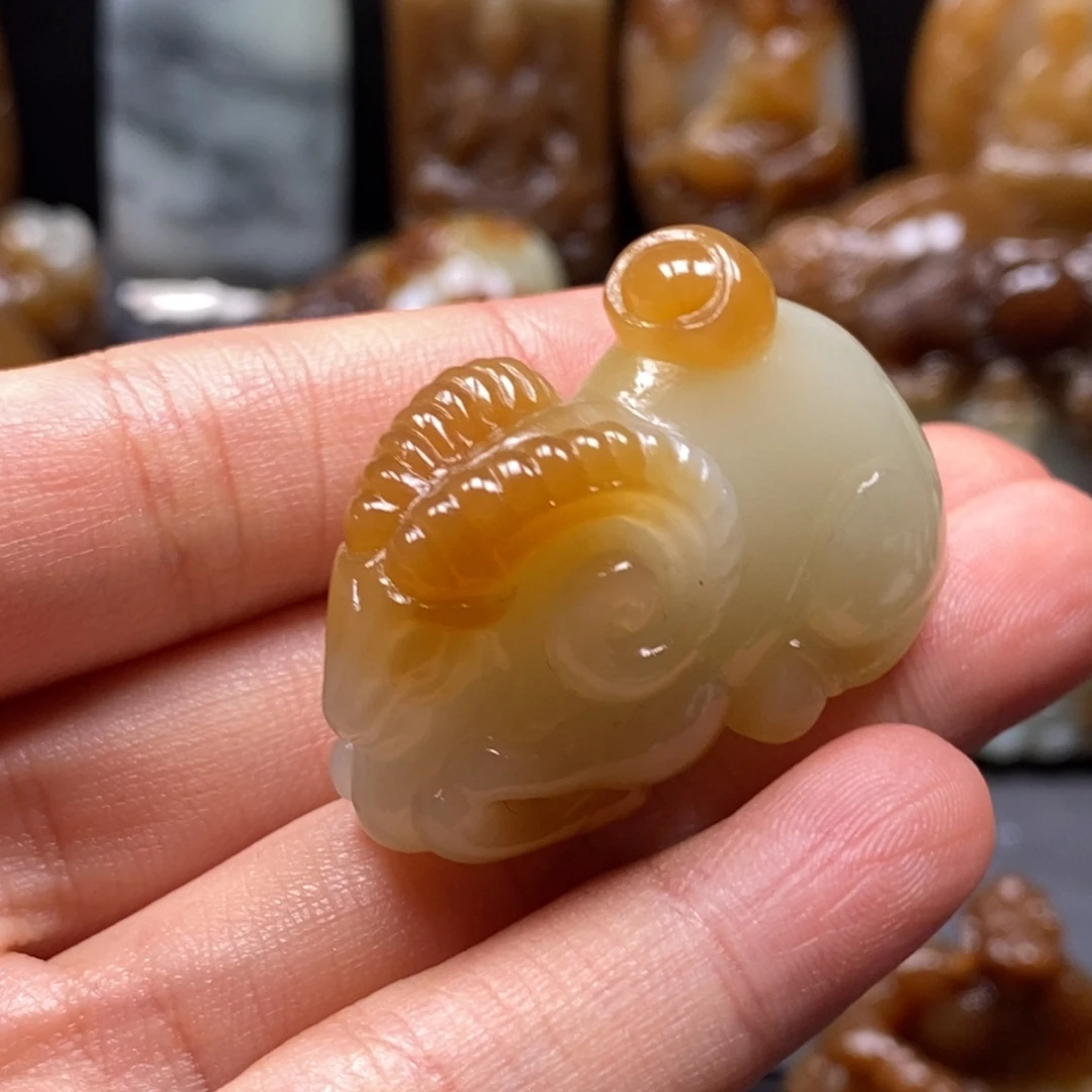 和田玉挂件未镶嵌