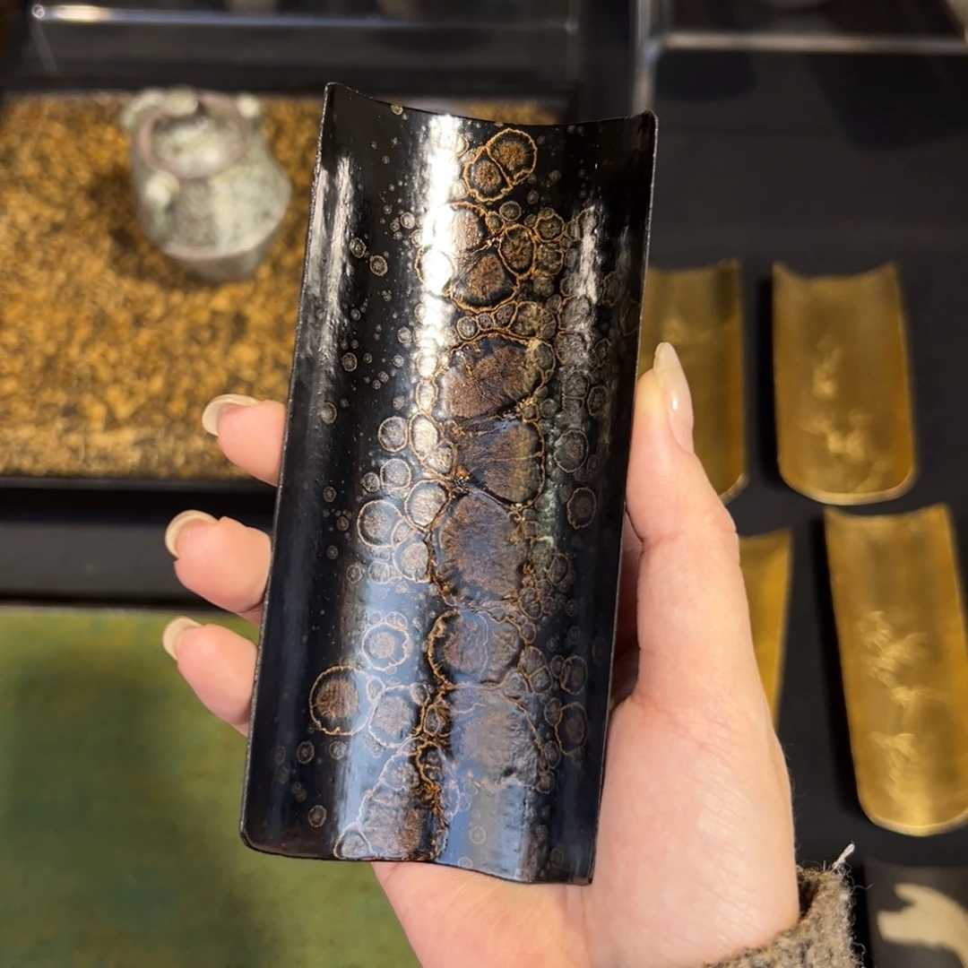 陶瓷。    陶瓷。