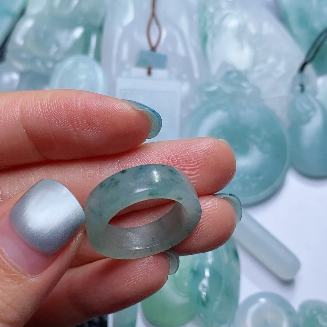 定制翡翠未镶嵌毛货付款后确认抛光