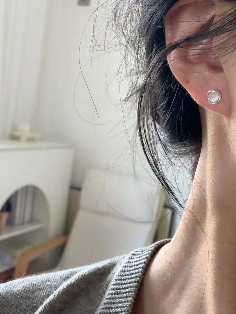 铜合金耳饰 银色猫眼小耳钉  养耳睡觉不用摘