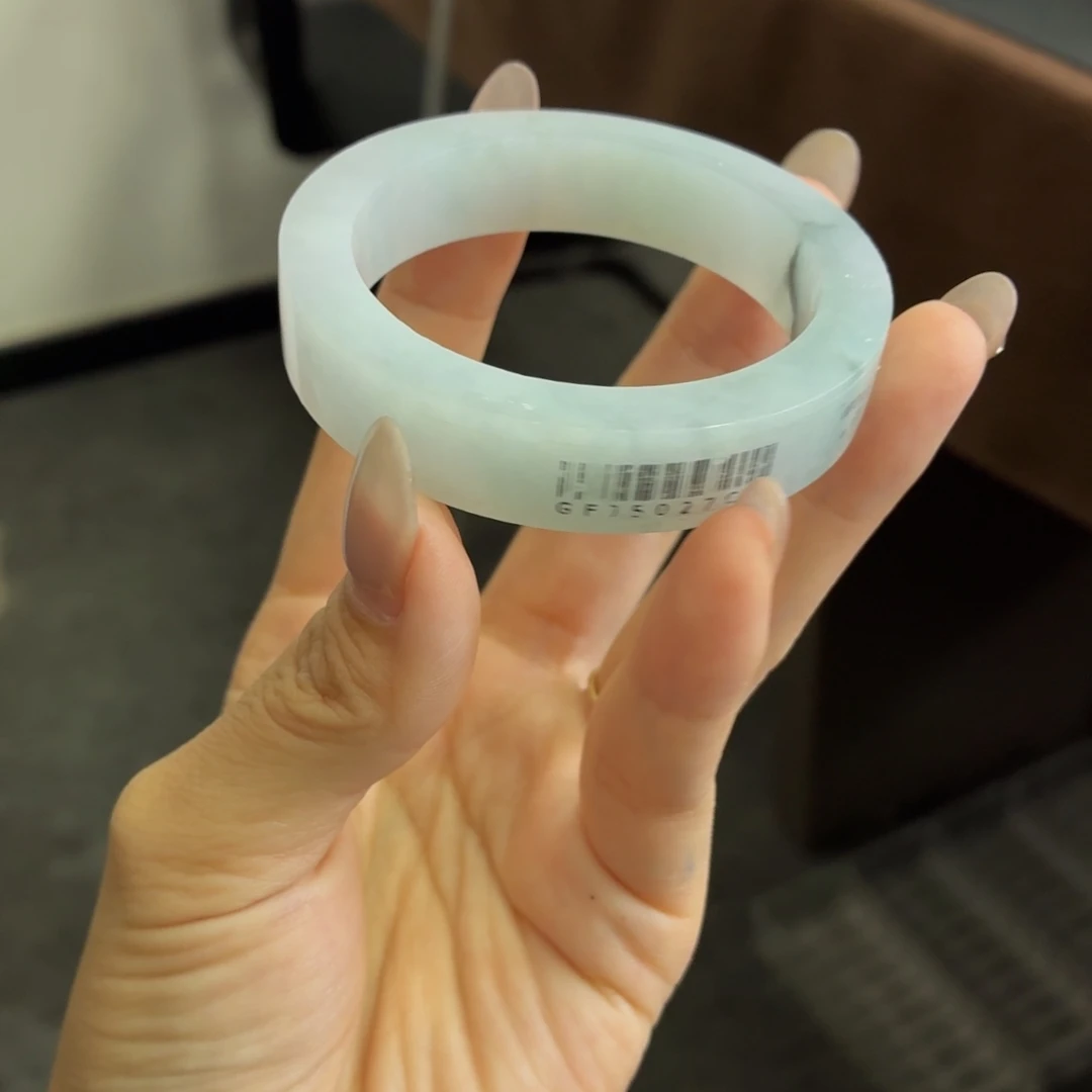 我***)定制翡翠未镶嵌翡翠手镯