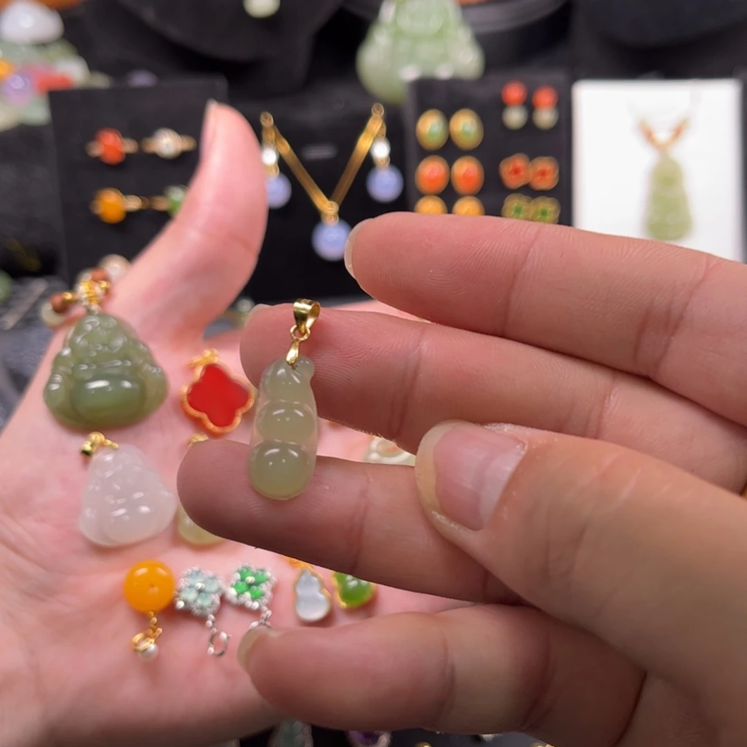 颈饰银S925镶嵌和田玉