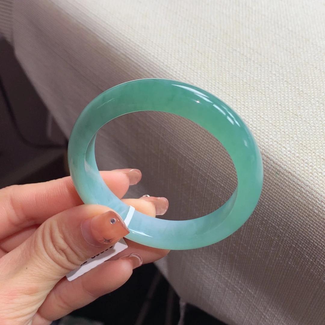 翡翠手镯未镶嵌53号