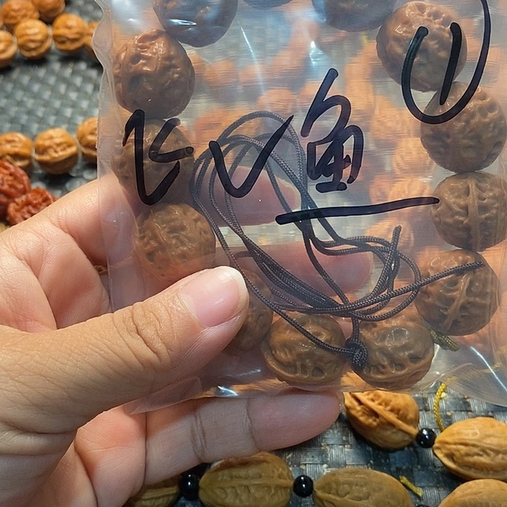 飞***鱼手串文玩核桃金刚纹