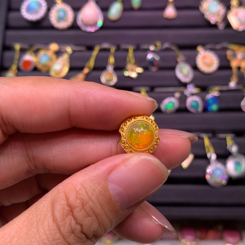 【闪购商品】欧泊项链款式银S925镶嵌L***e