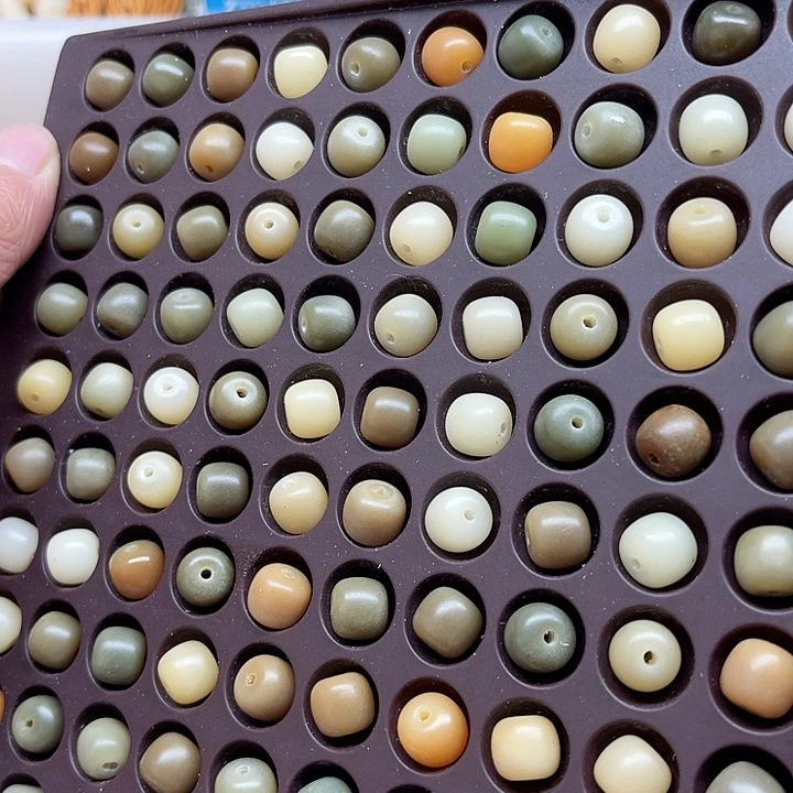 白玉菩提吊坠微瑕9-8多宝桶珠100颗卡灯牌宠100颗