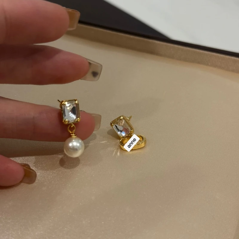铜合金耳饰 法式方型锆石珠珠流苏字母耳钉【R510】