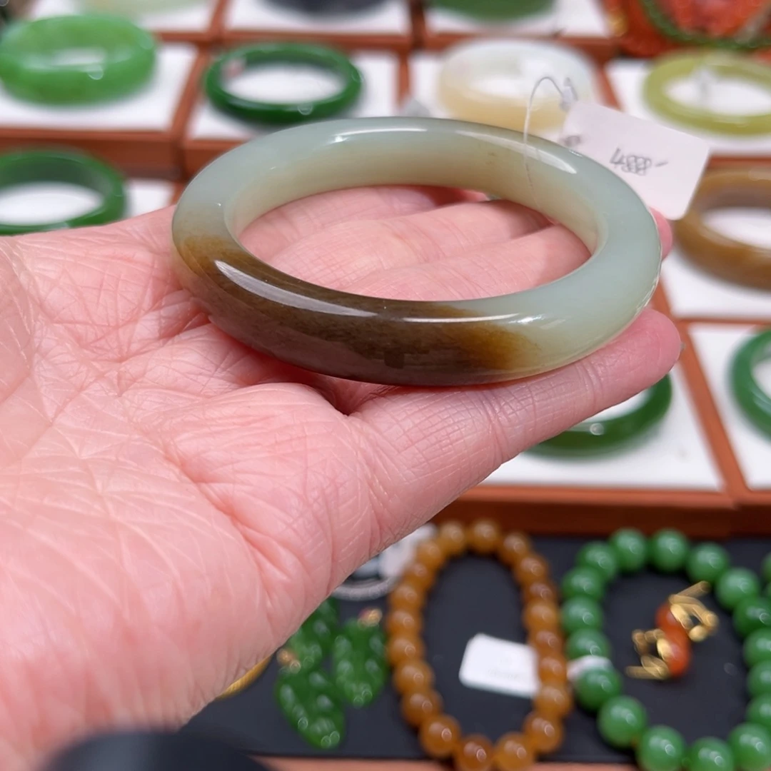 和田玉（碧玉）手镯未镶嵌