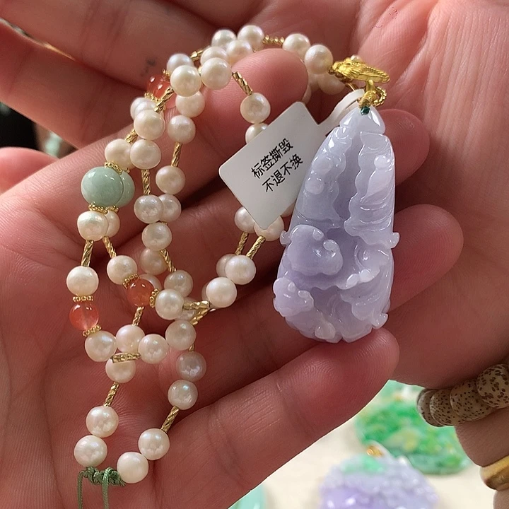 翡翠未镶嵌颈饰吊坠