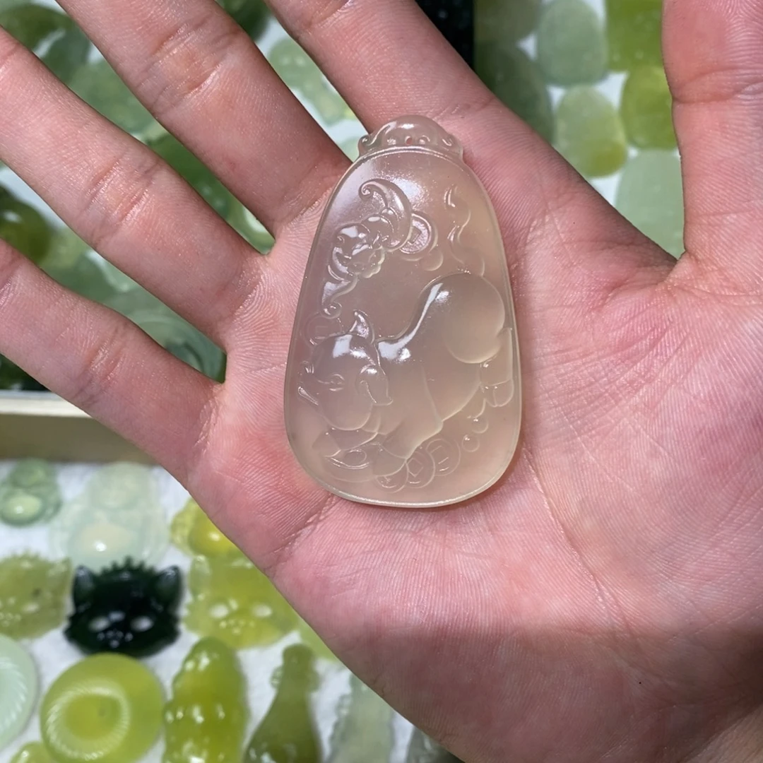 岫玉未镶嵌吊坠(不含链)