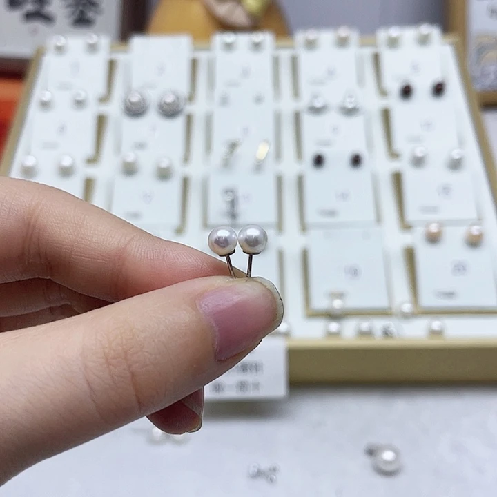 淡水珍珠耳饰银S925镶嵌保***?