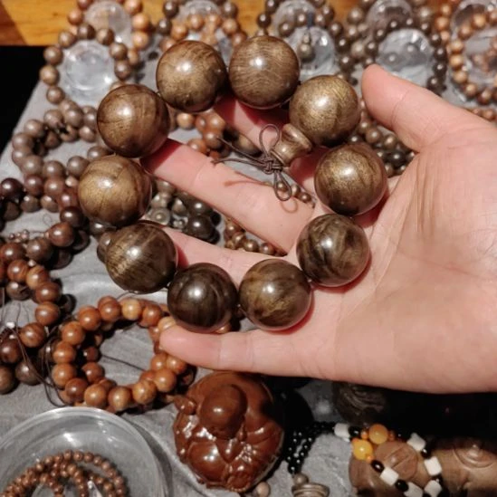 恒***业小叶桢楠金丝楠木阴沉木手串