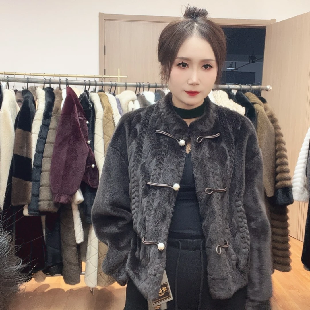 03号皮毛一体外套