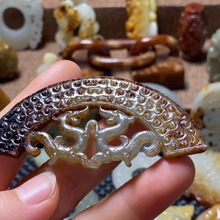 和田玉（糖玉）未镶嵌颈饰