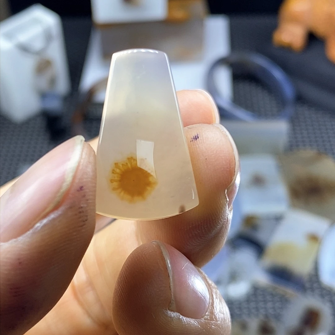 玛瑙/玉髓珠宝奇石未镶嵌微****髓