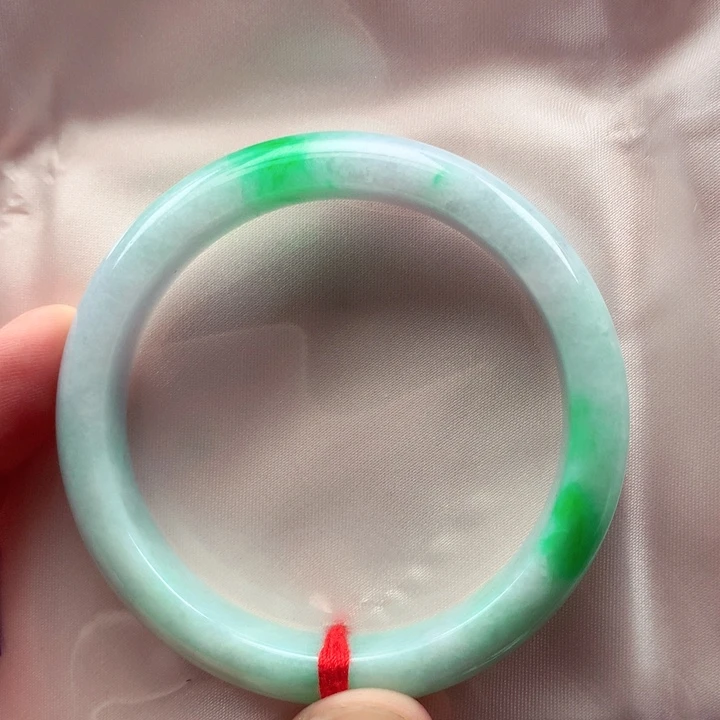 翡翠未镶嵌手镯翡翠