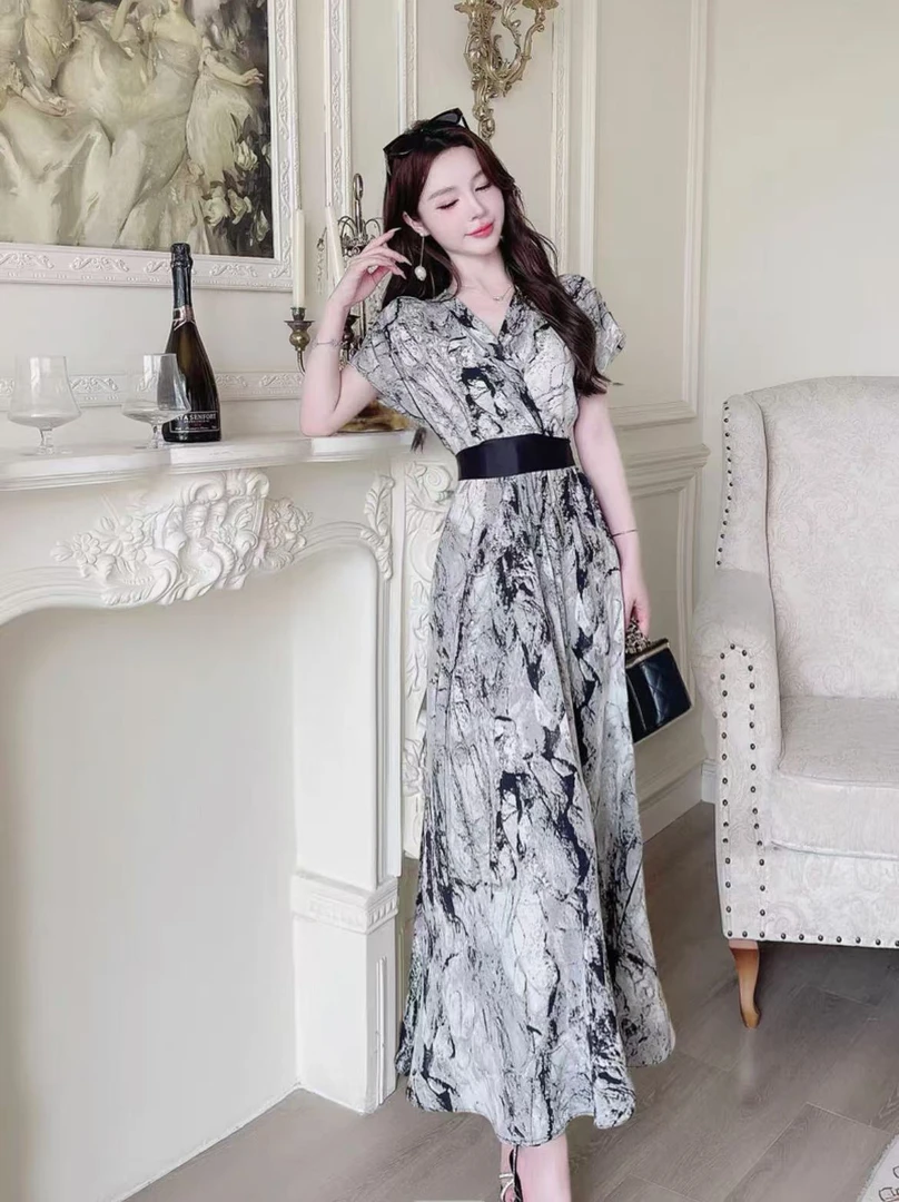 [冰逸甄选·法式连衣裙]615 夏季轻奢高级收腰显瘦气质款连衣裙女
