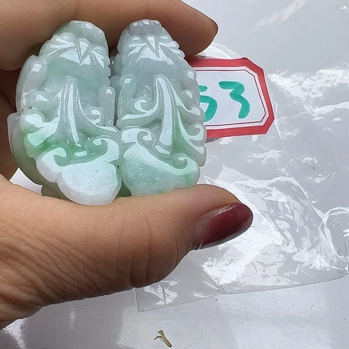 和田玉未镶嵌颈饰各****器