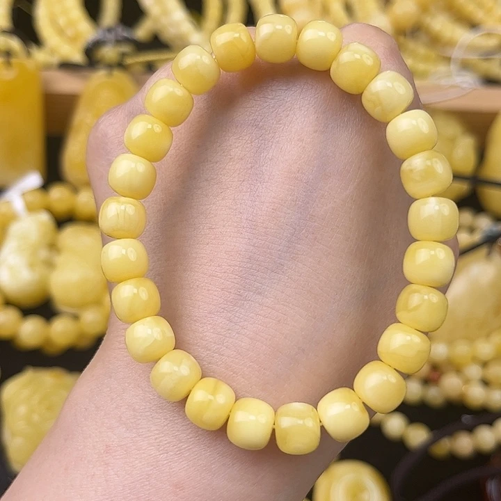 琥珀未镶嵌颈饰琥珀