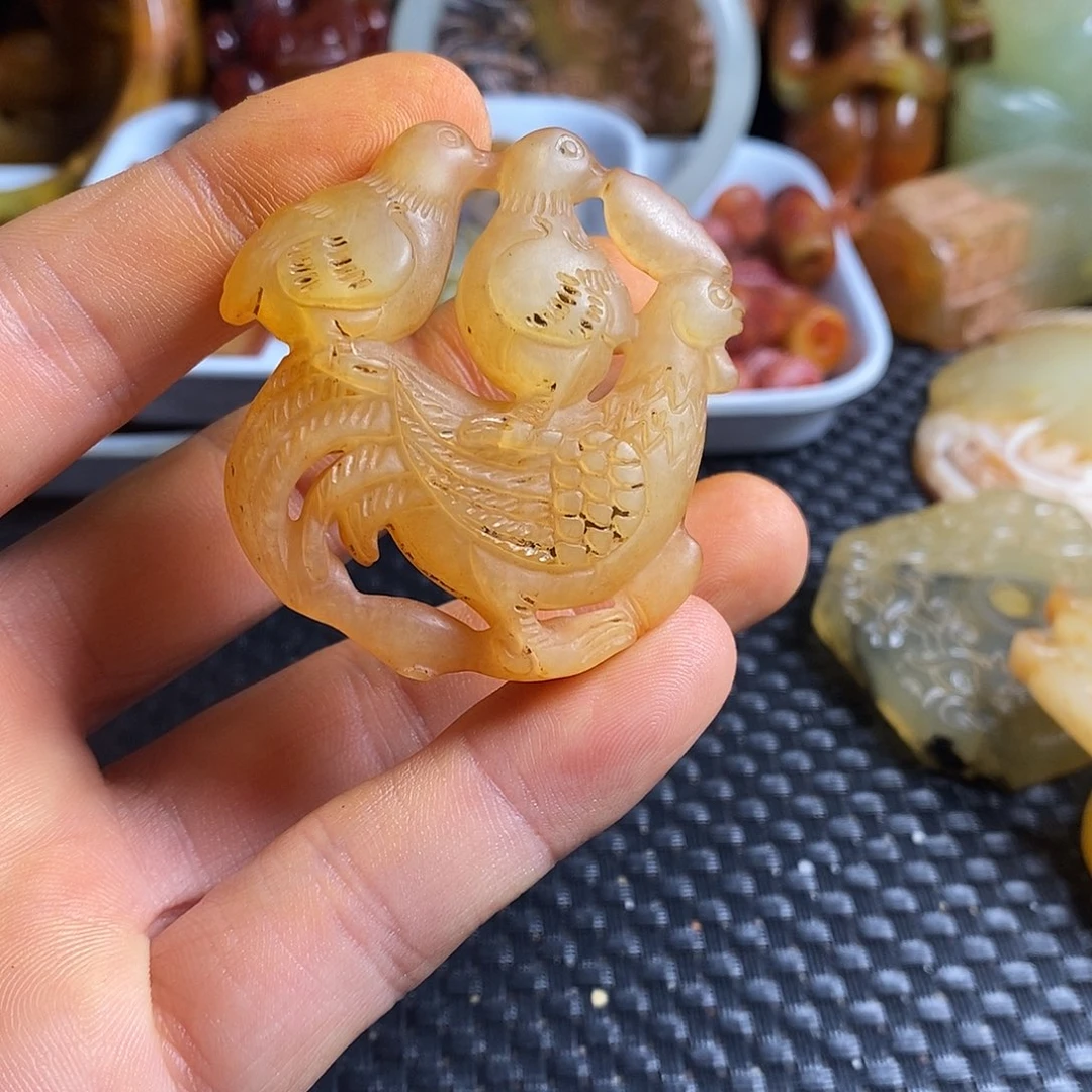 岫岩老玉（透闪石质玉）未镶嵌珠宝奇石