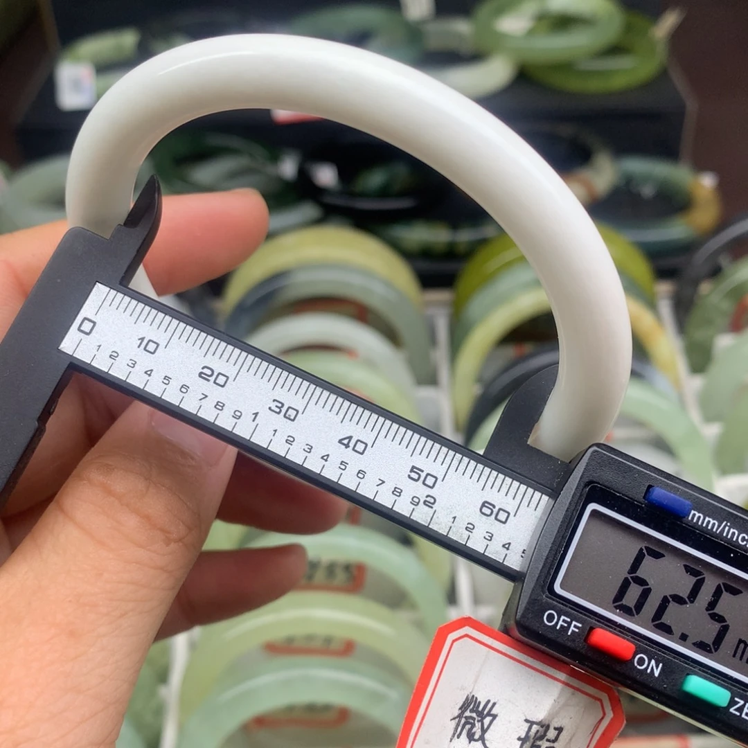 蛇纹石玉未镶嵌手镯927