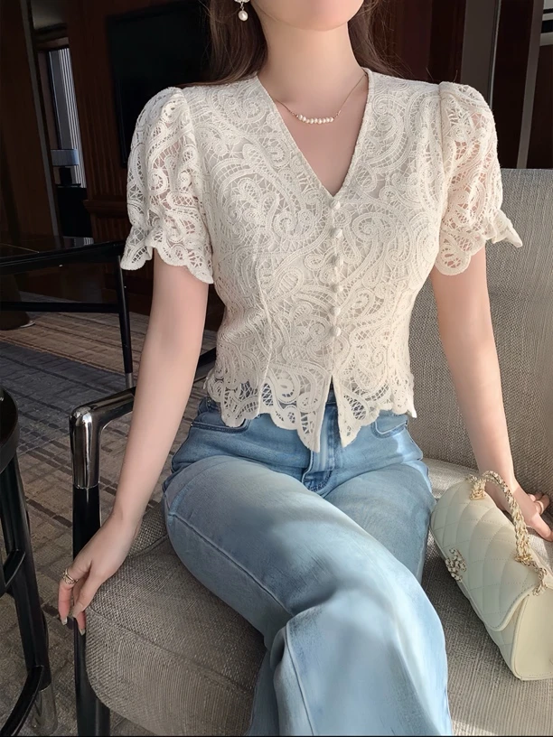 【妮可人】·镂空蕾丝短袖上衣女夏小个子气质蕾丝收腰显瘦上衣
