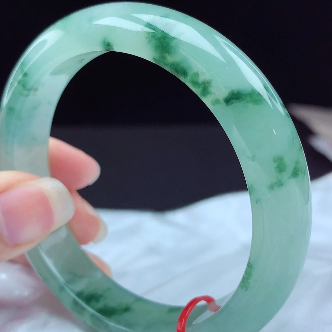 未镶嵌手镯翡翠66022，