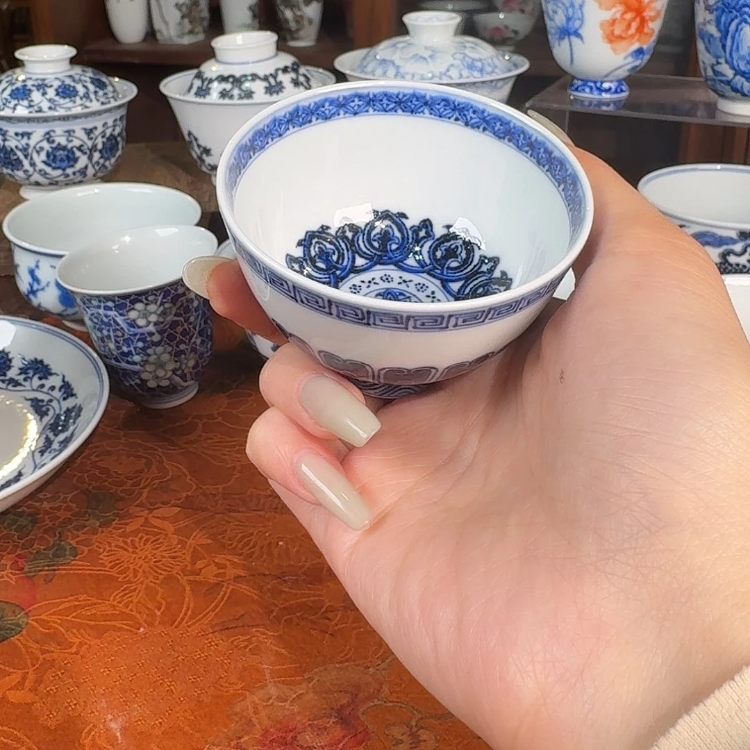 松风馆藏青花宝相鸡心杯