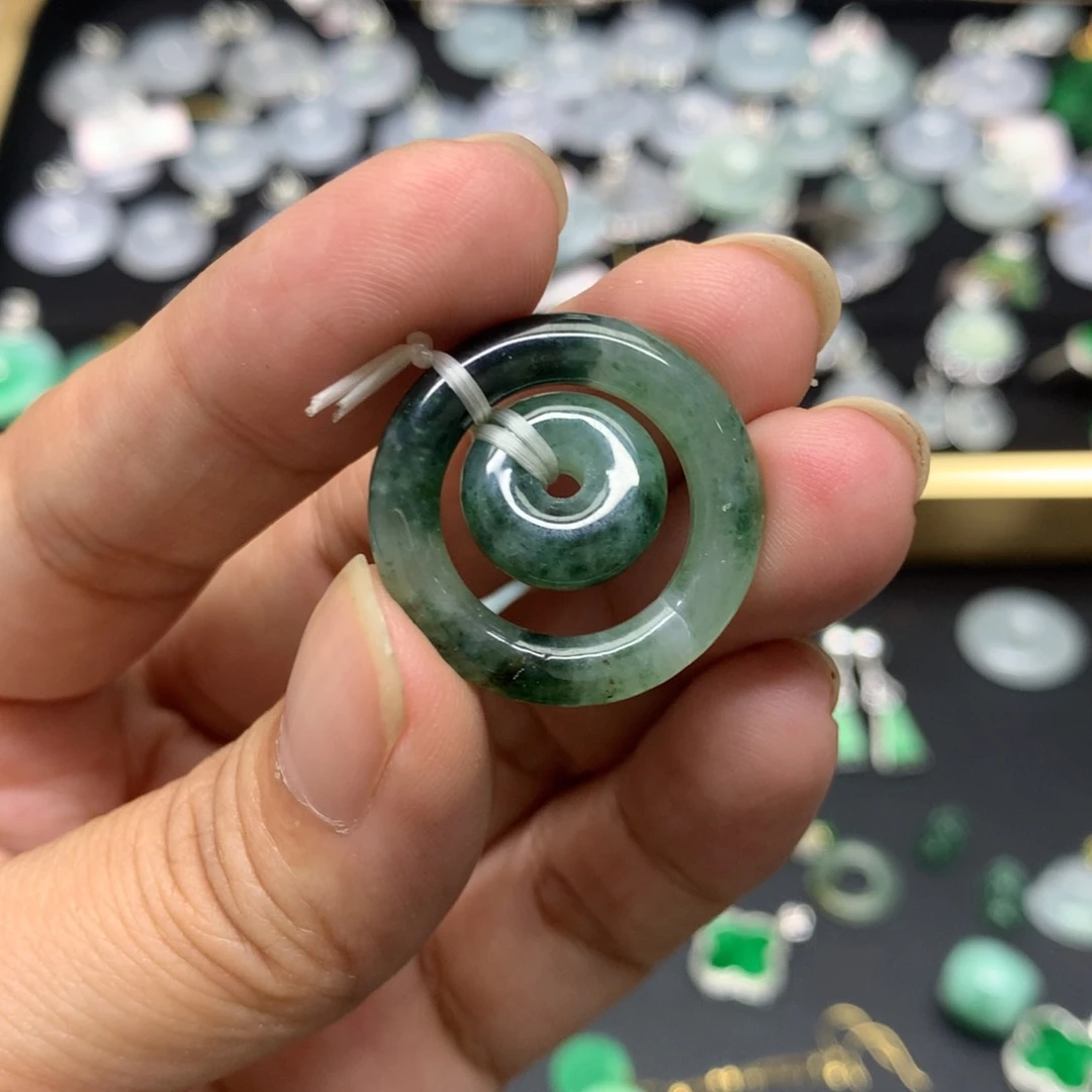 吊坠(不含链)未镶嵌翡翠有纹袭