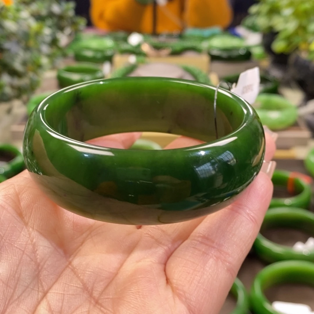 和田玉（碧玉）手镯未镶嵌