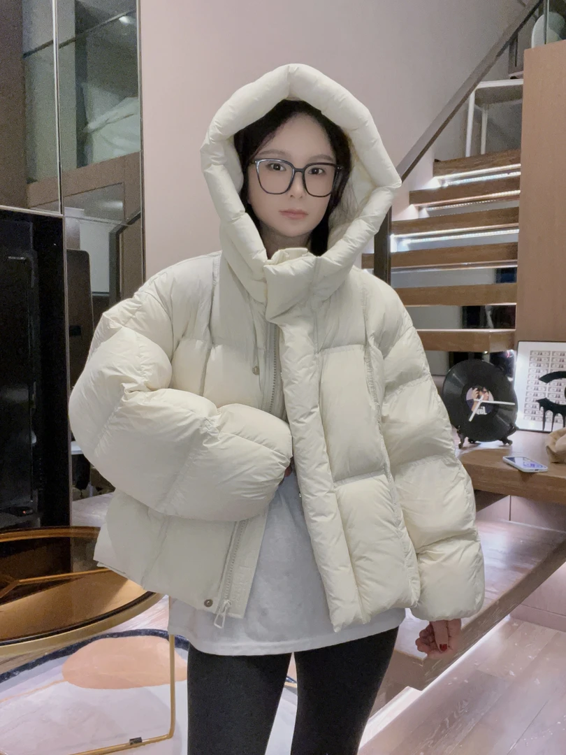 云朵泡芙羽绒服轻盈休闲连帽鹅绒服377-1