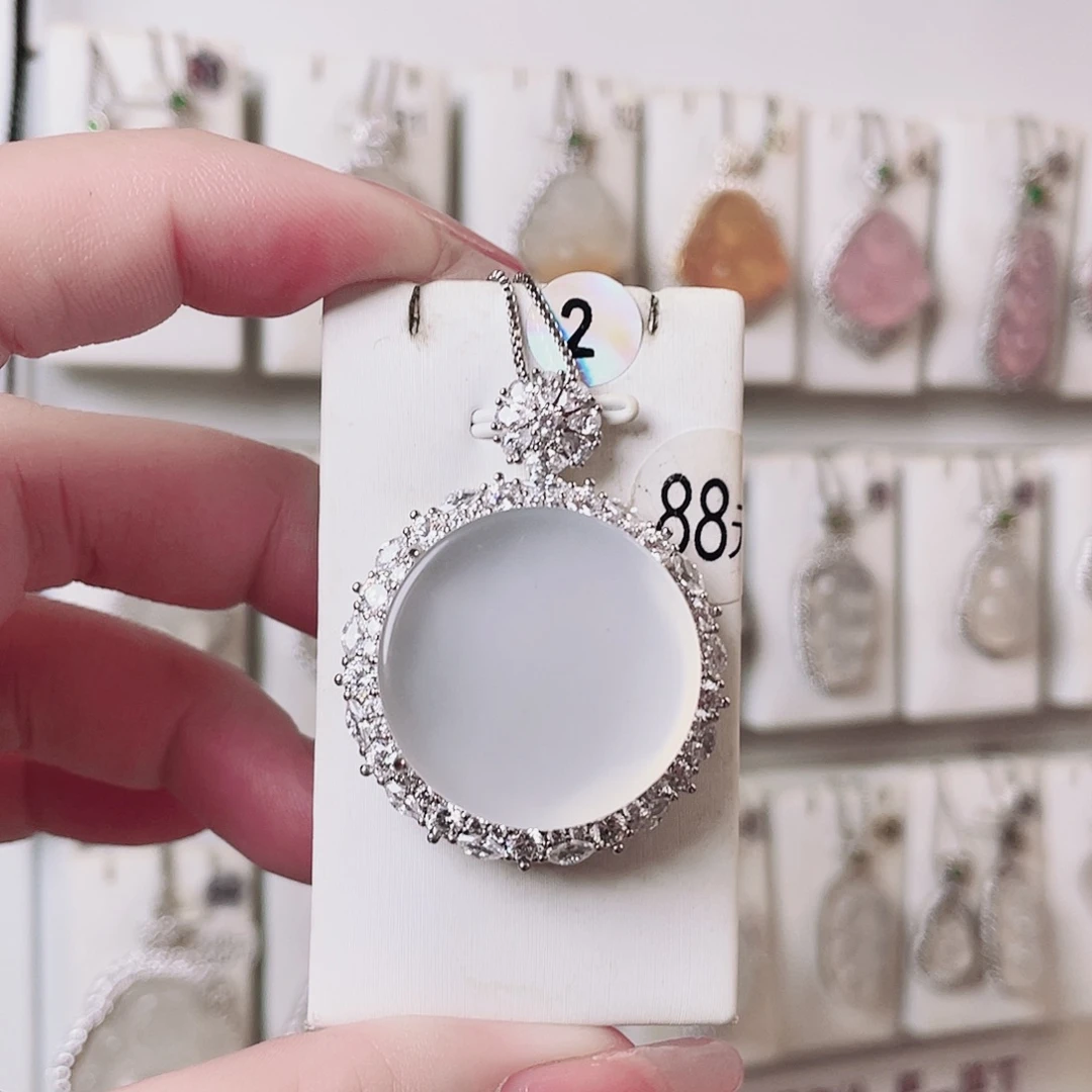 玛瑙/玉髓未镶嵌颈饰