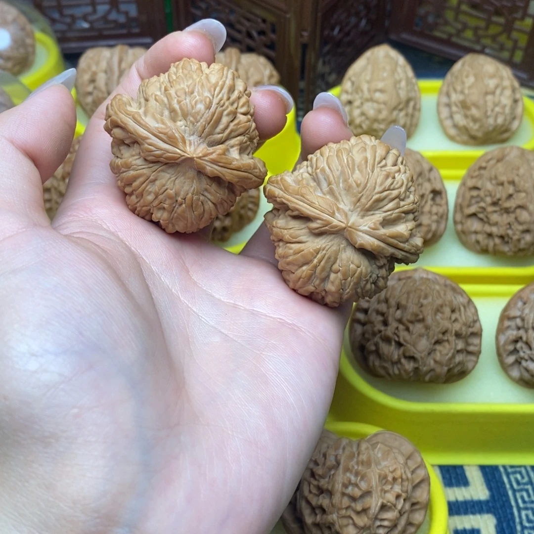 文玩核桃把件43白狮子