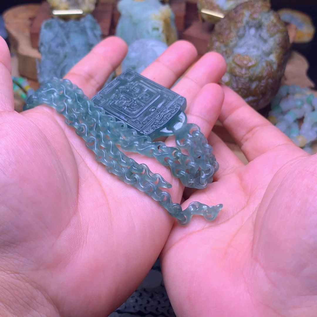 海***浪定制翡翠未镶嵌翡翠
